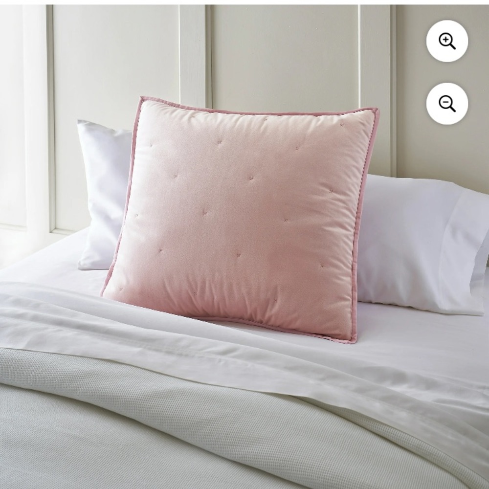 💜 Better Homes and Gardens Cherry Solid Polyester Tufted Euro Sham, Size:26”X26"